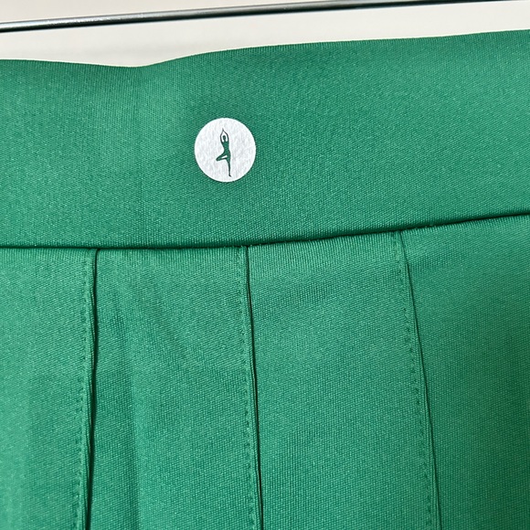 SOLD OUT INDERO Pleated Tennis/Golf Skort - Active Collection-NWT - Picture 3 of 8